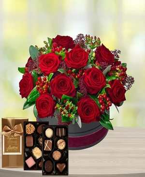 Luxury Rose Hatbox & Chocolates