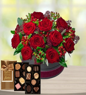 Luxury Rose Hatbox & Chocolates