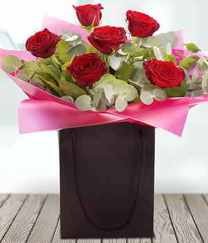 Romance Six Roses
